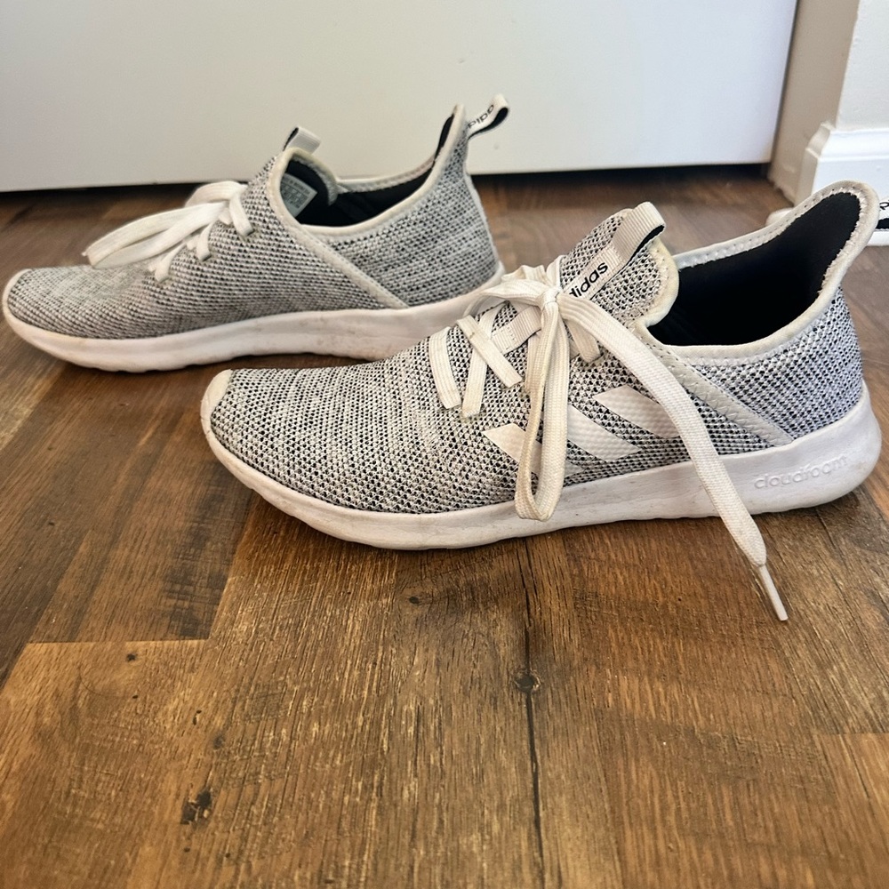 Women’s Adidas Black and White Knit Memory Foam Running Shoes- Size 8.5